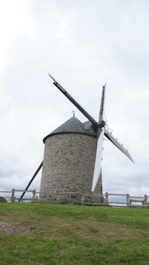 Bed and Breakfast Les Colombes De La Baie Du Mont Saint-Michel Aucey-la-Plaine Exterior foto