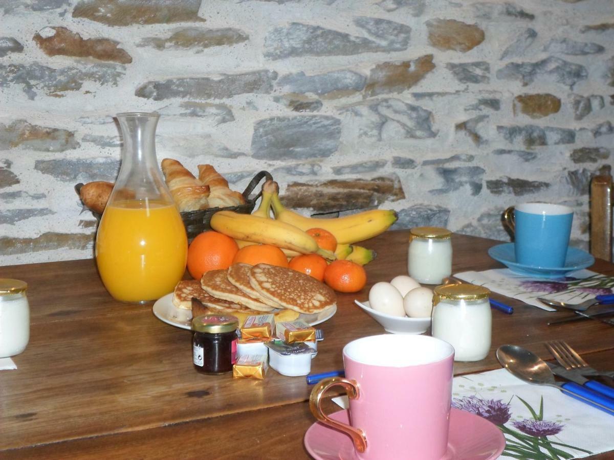 Bed and Breakfast Les Colombes De La Baie Du Mont Saint-Michel Aucey-la-Plaine Exterior foto